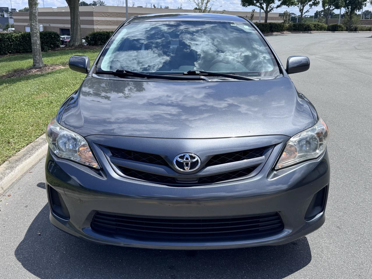 Used 2012 Toyota Corolla L FWD image 5