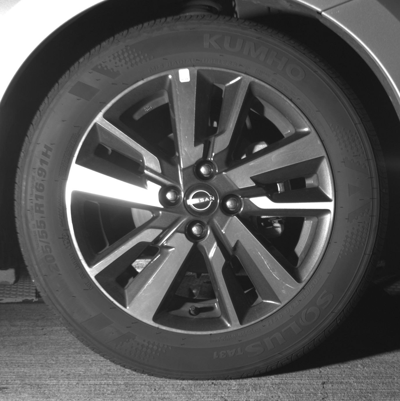 Used 2025 Nissan Versa SV image 13