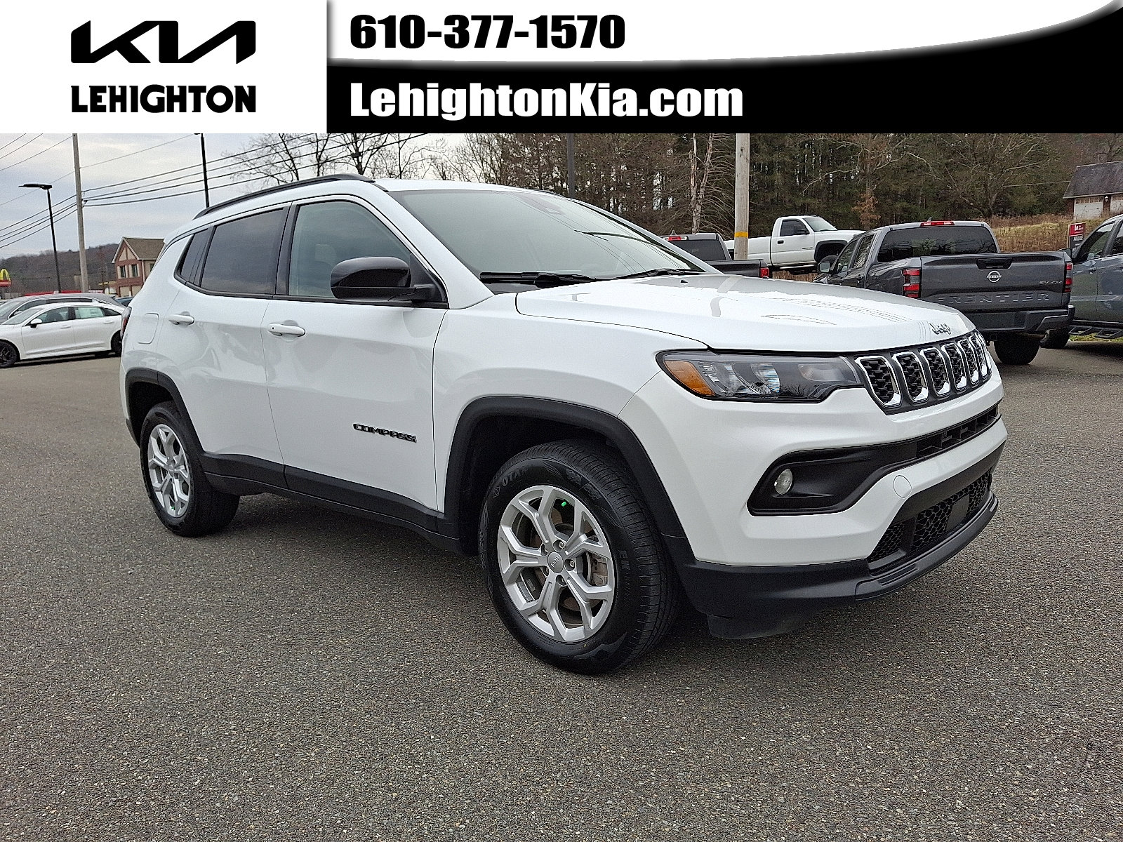 Used 2024 Jeep Compass Latitude image 1