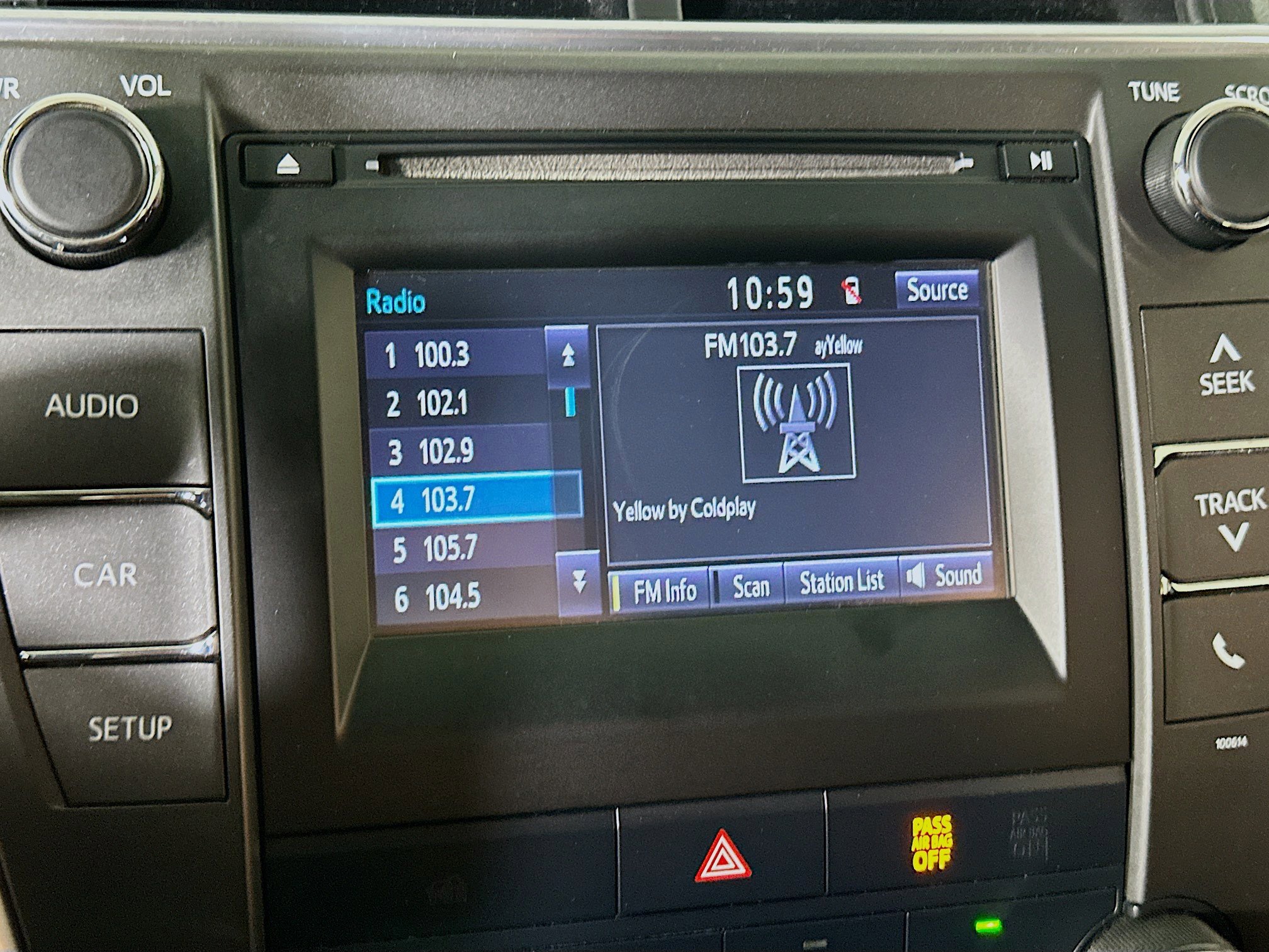 Used 2017 Toyota Camry SE FWD image 21
