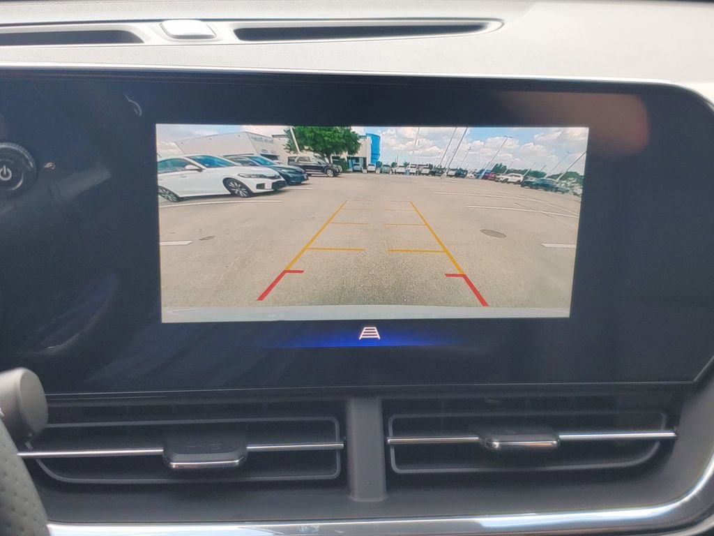 New 2026 Chevrolet Trax RS w/ Sunroof Package FWD image 25