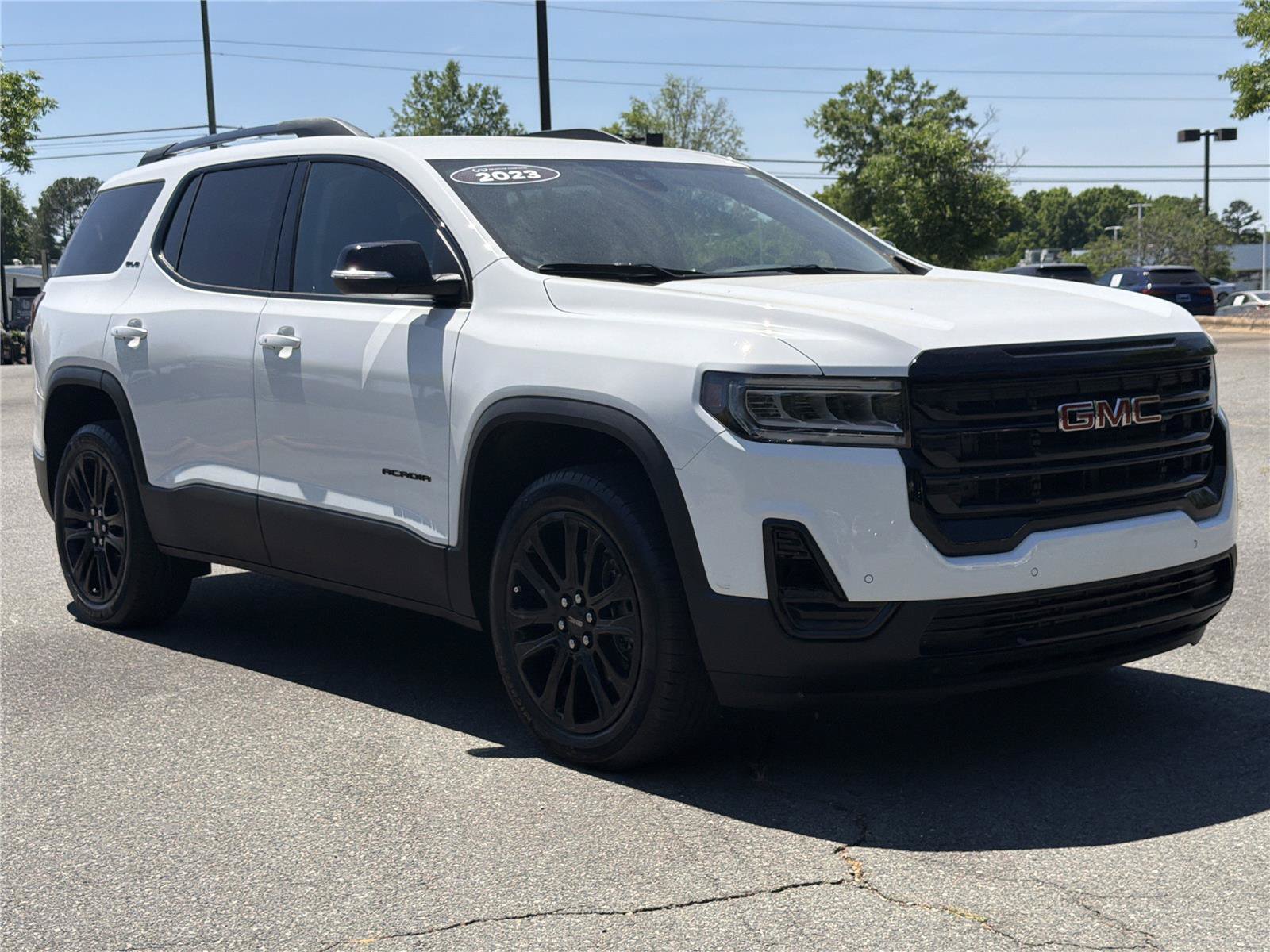 Used 2023 GMC Acadia SLE w/ Driver Convenience Package FWD image 31