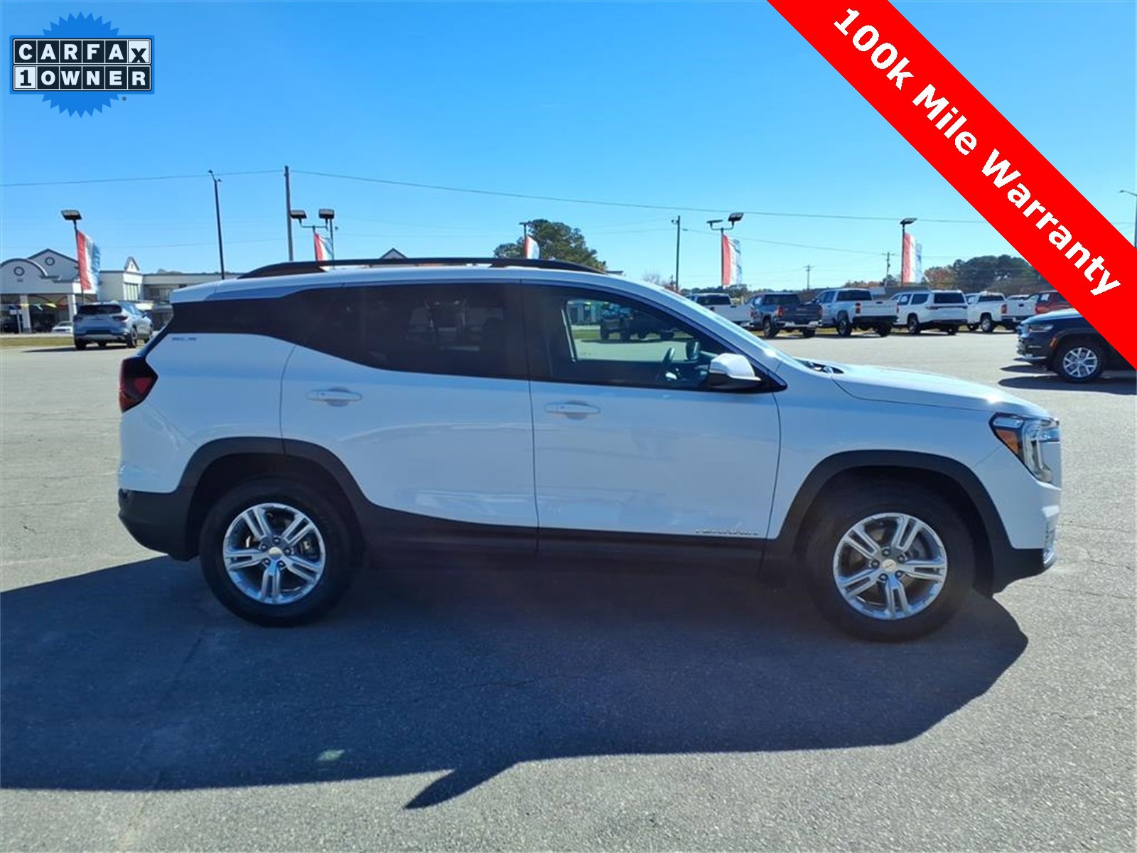 Used 2023 GMC Terrain SLE w/ Driver Convenience Package image 6