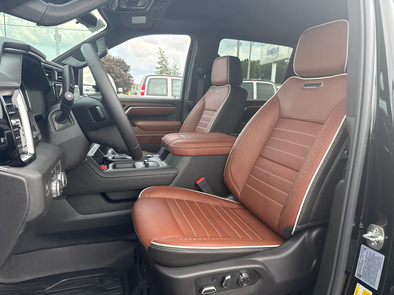 New 2026 GMC Sierra 2500 Denali Ultimate AWD/4WD image 9