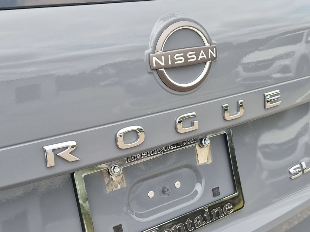 Used 2023 Nissan Rogue SL AWD/4WD image 10