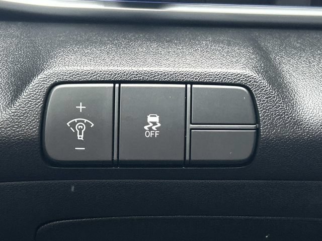 Certified 2024 Hyundai Elantra SEL FWD image 18