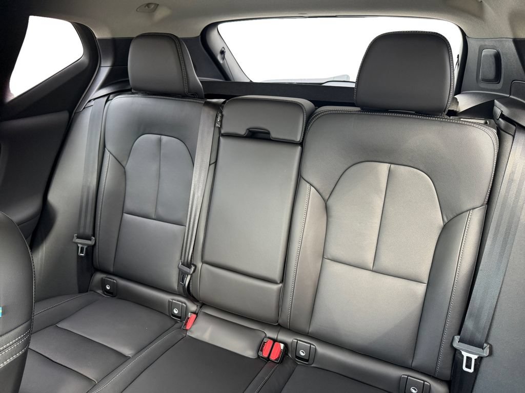 Used 2026 Volvo XC40 B5 Core w/ Protection Package Premier AWD/4WD image 29
