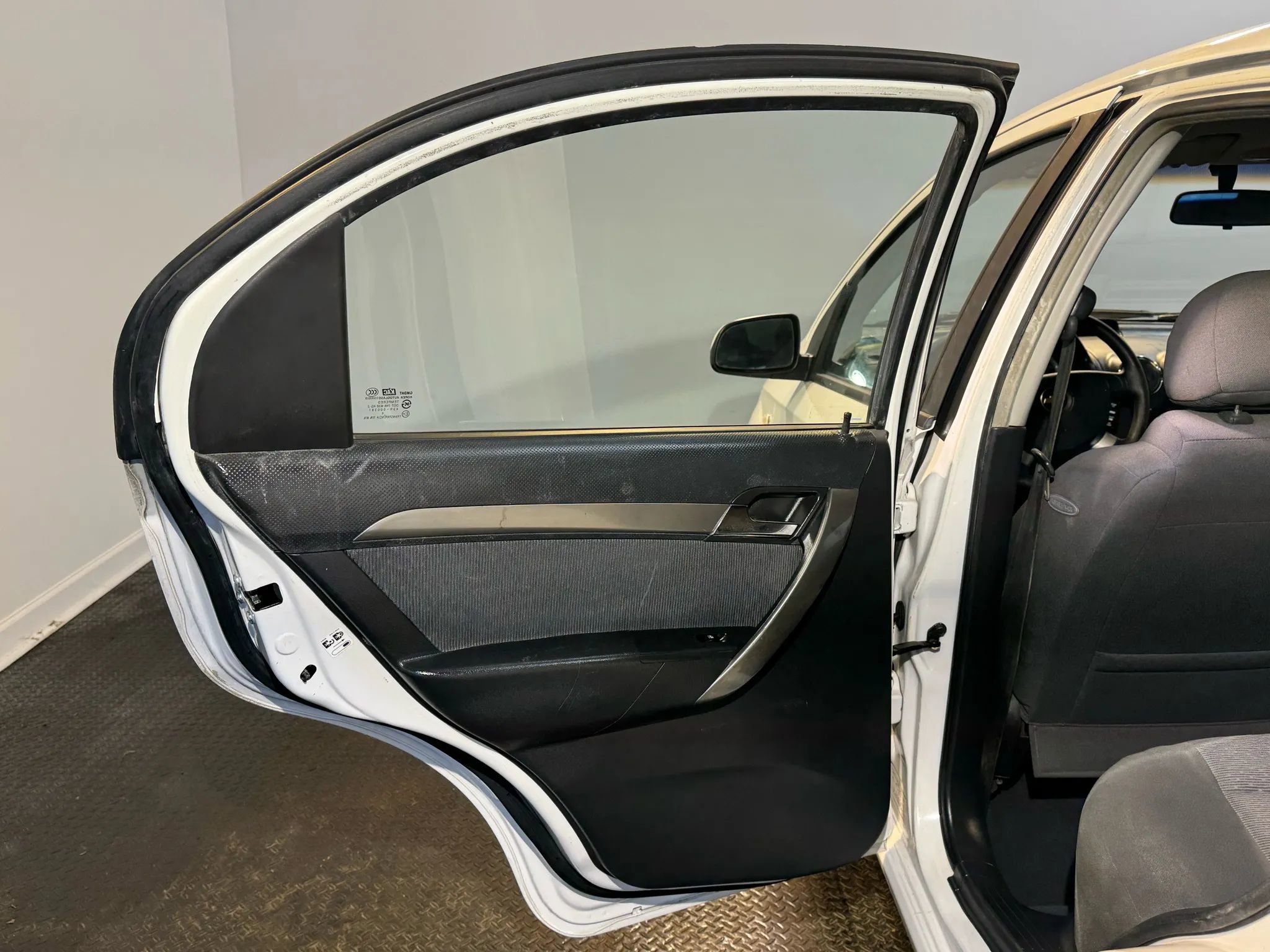 Used 2007 Chevrolet Aveo LT image 19