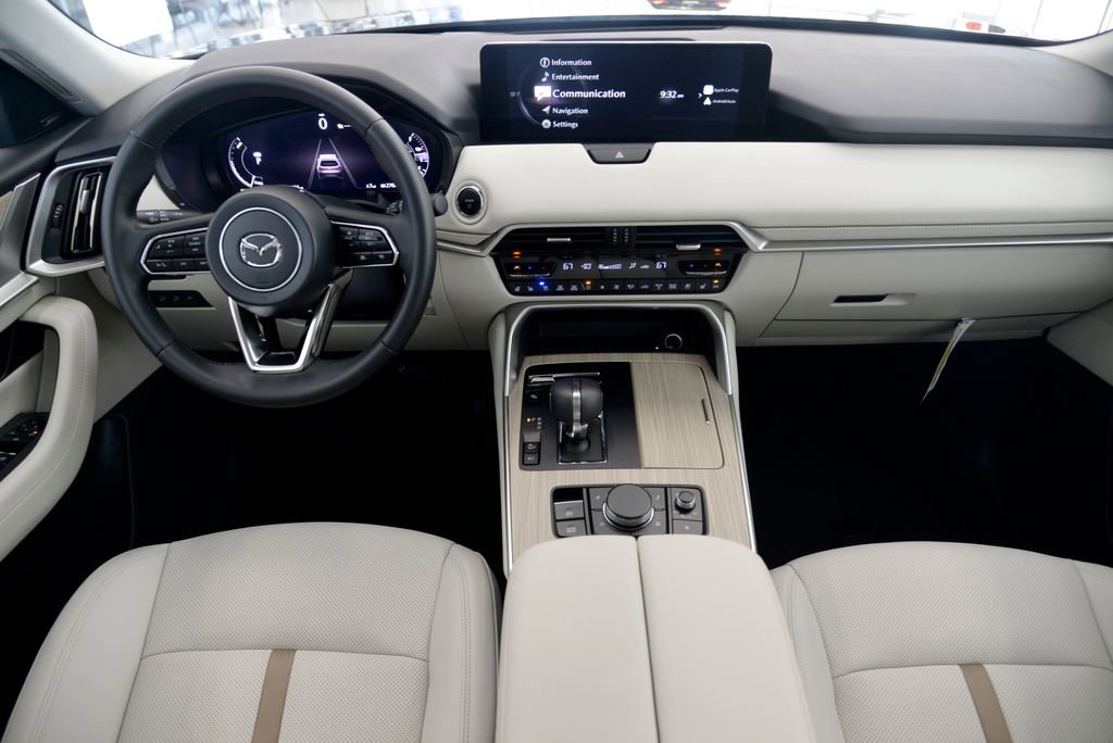 Used 2025 MAZDA CX-90 Plug-In Hybrid w/ Premium Plus image 17