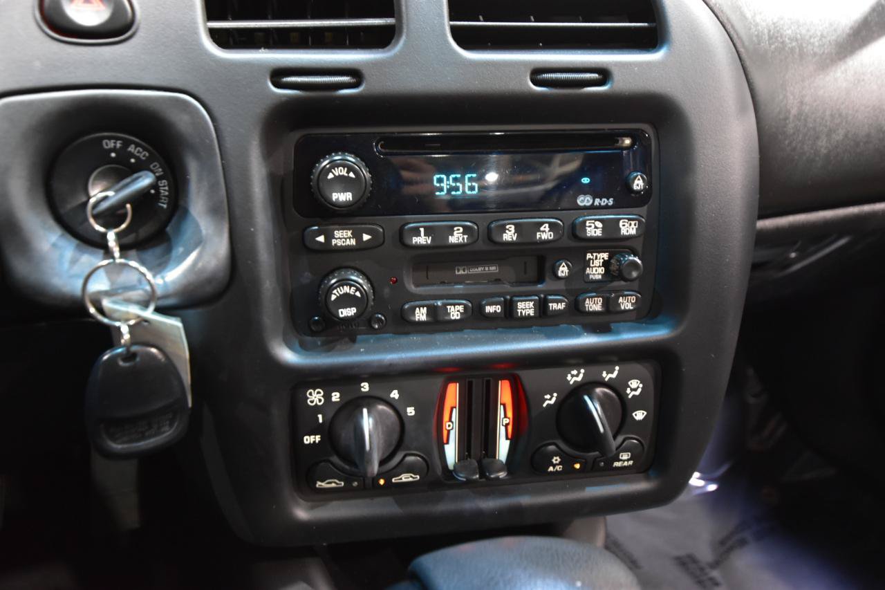 Used 2001 Chevrolet Monte Carlo SS w/ Preferred Equipment Group FWD image 18