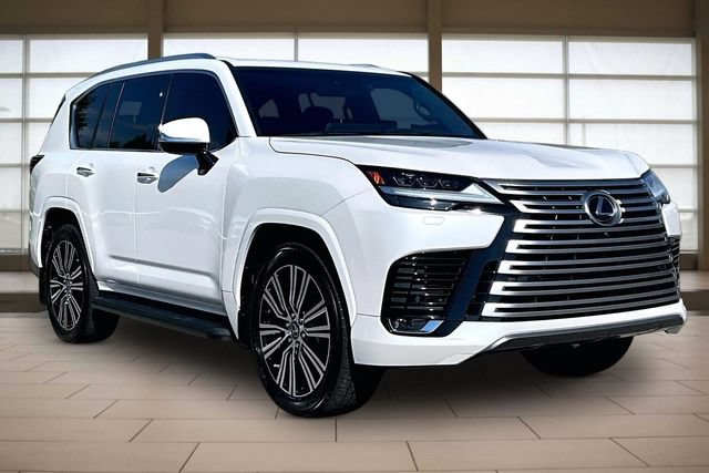 Used 2023 Lexus LX 600 4WD w/ Accessory Package (Z1) image 11