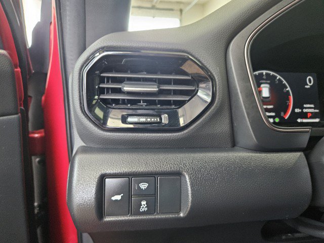 Used 2025 Honda Pilot TrailSport image 29