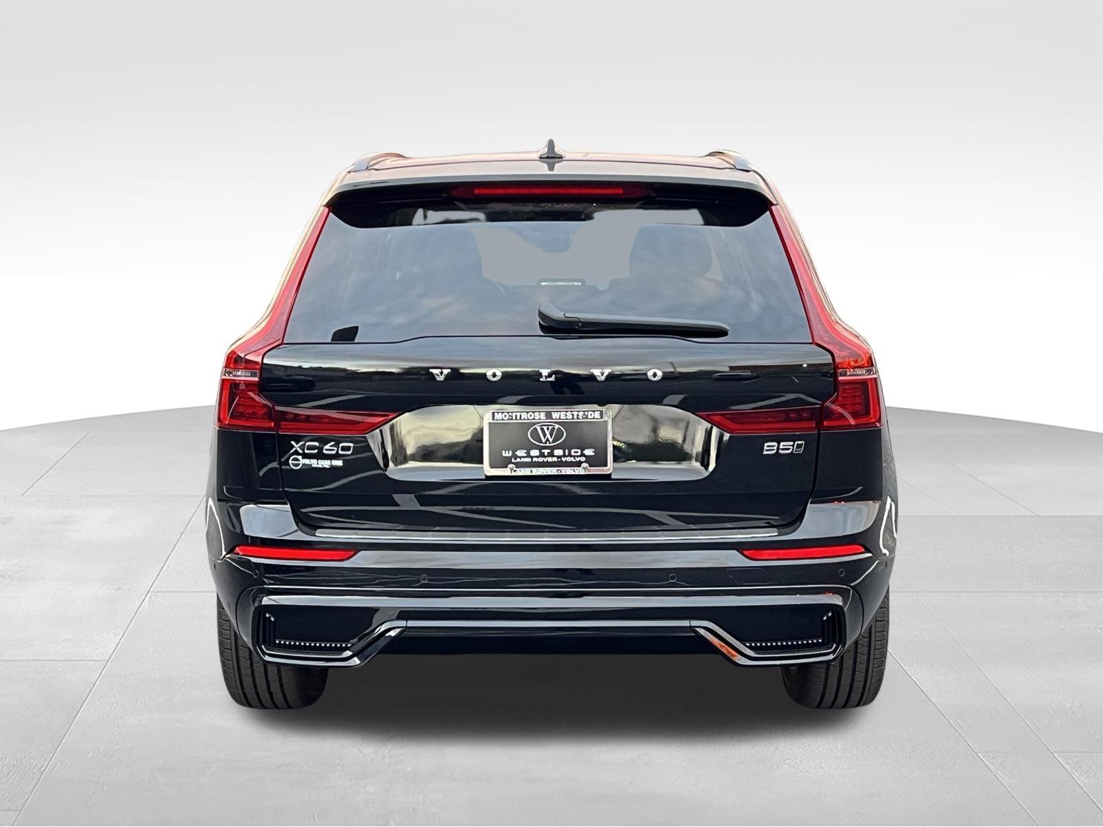 New 2026 Volvo XC60 B5 Plus w/ Climate Package AWD/4WD image 4