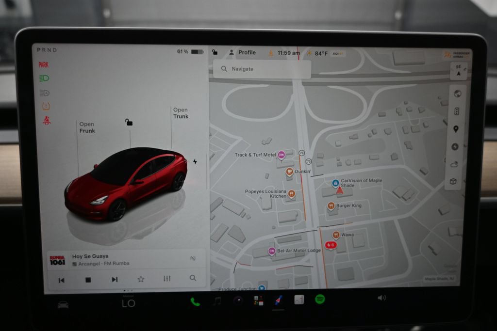 Used 2022 Tesla Model 3 Long Range AWD/4WD image 11