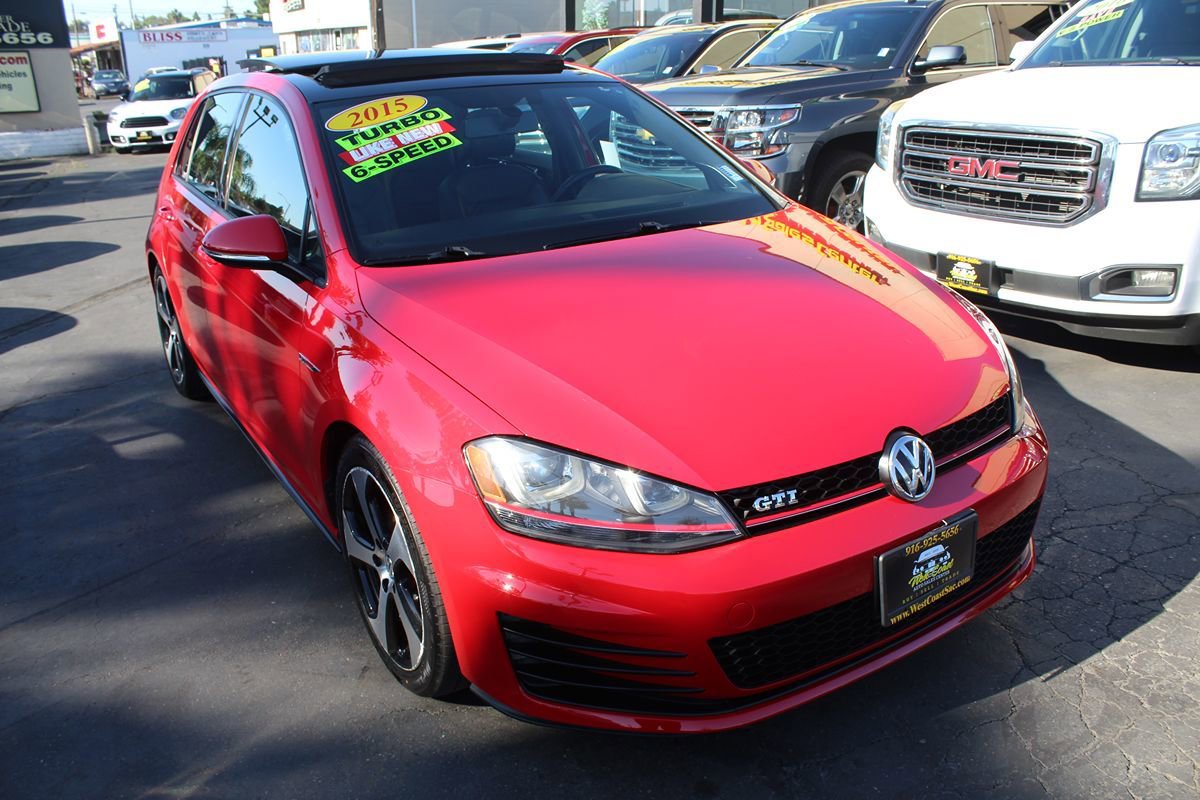 Used 2015 Volkswagen GTI SE FWD image 8