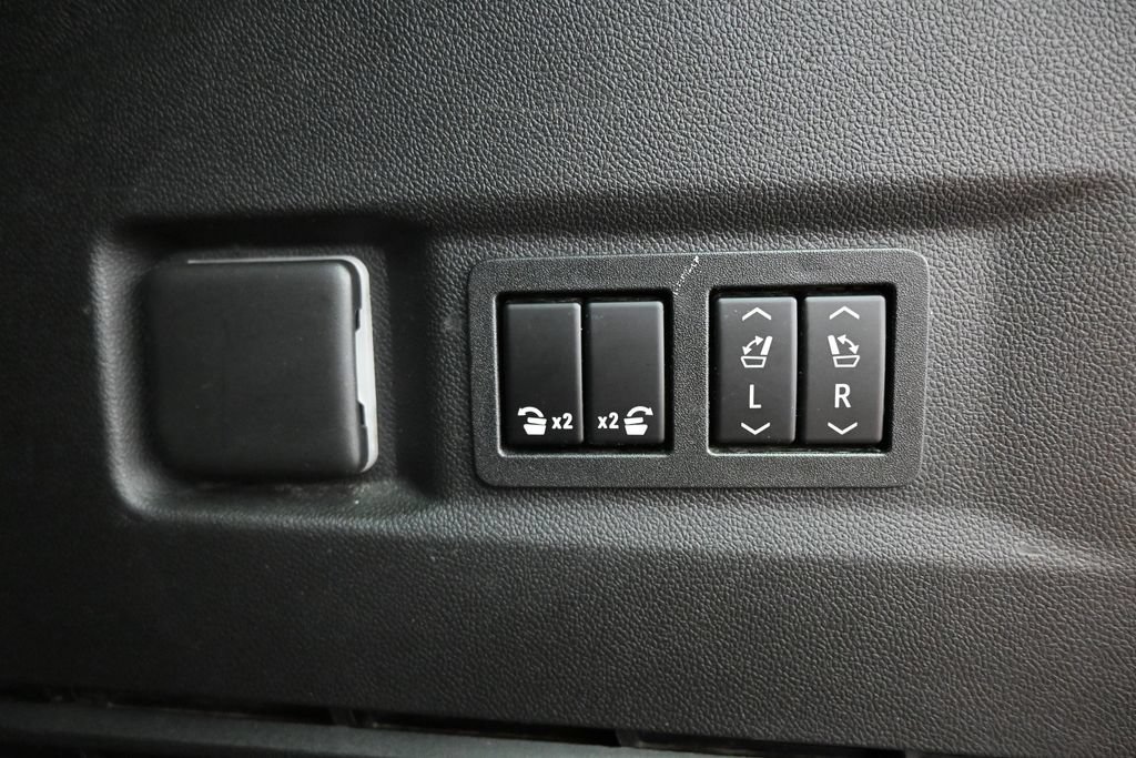 Used 2022 Chevrolet Tahoe High Country AWD/4WD image 31