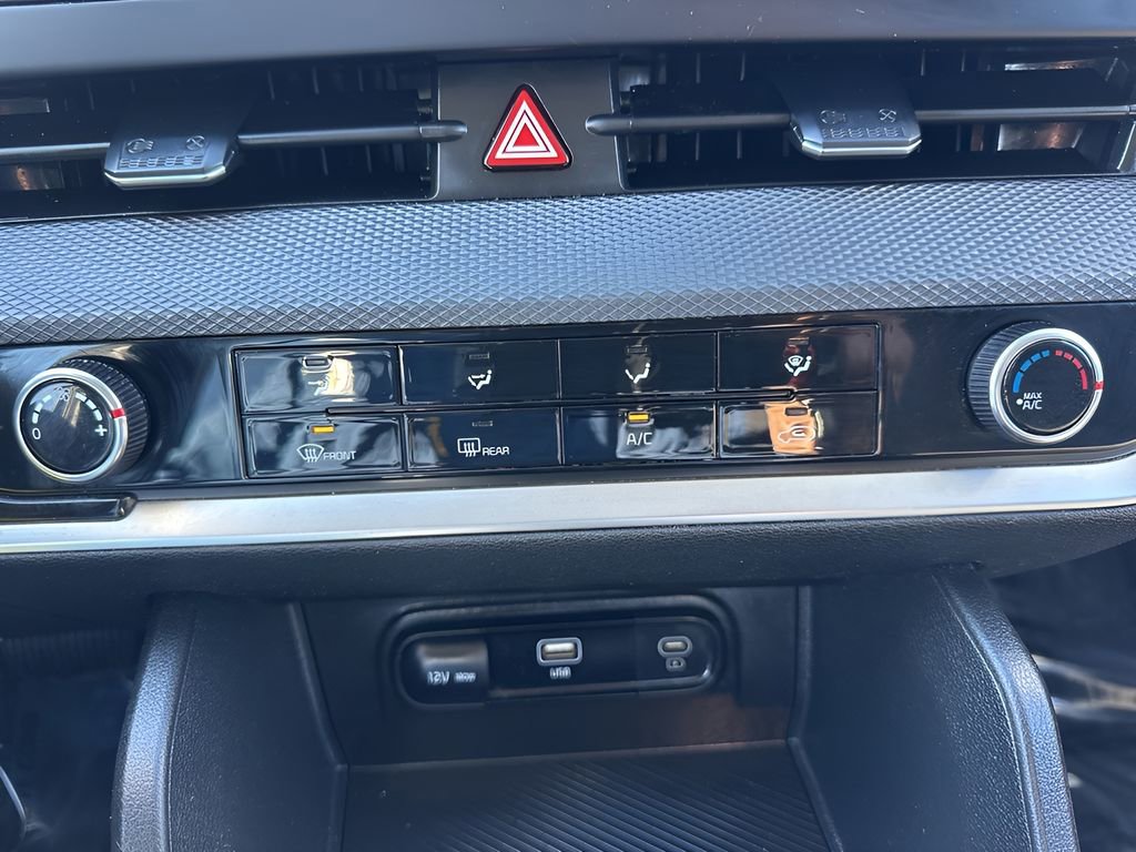 Used 2024 Kia Sportage LX image 17