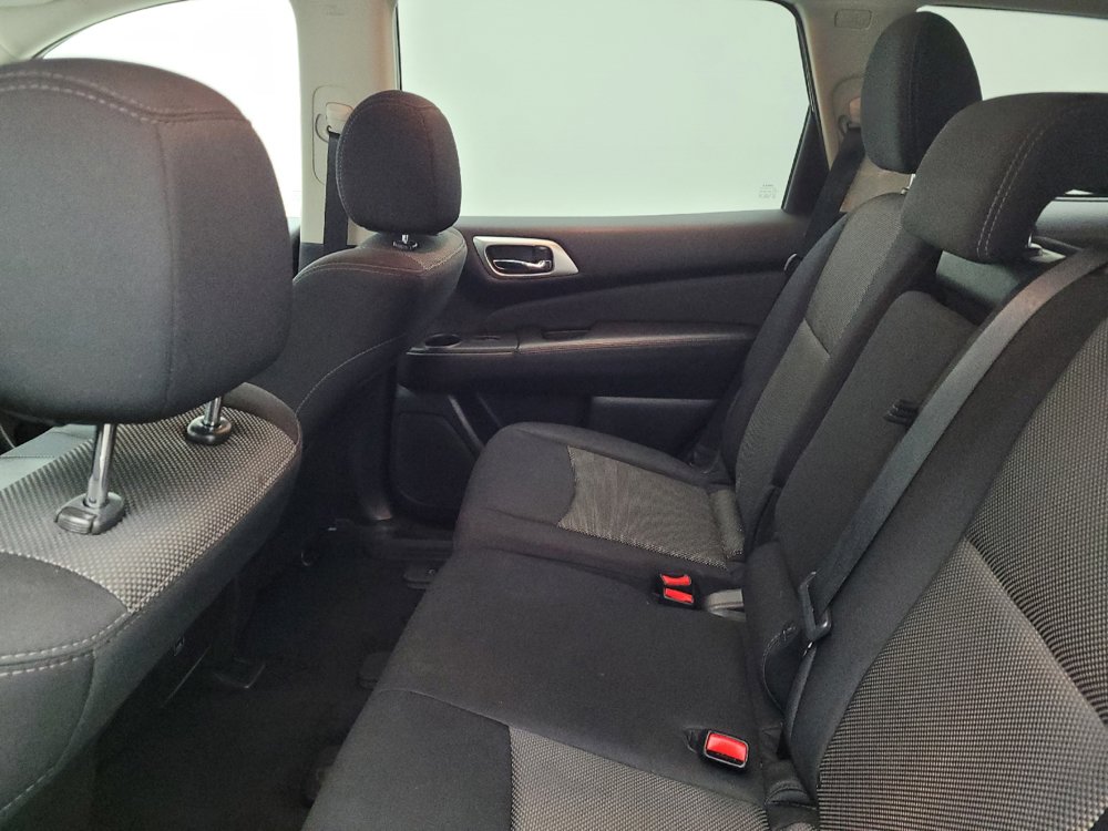 Used 2018 Nissan Pathfinder SV AWD/4WD image 18