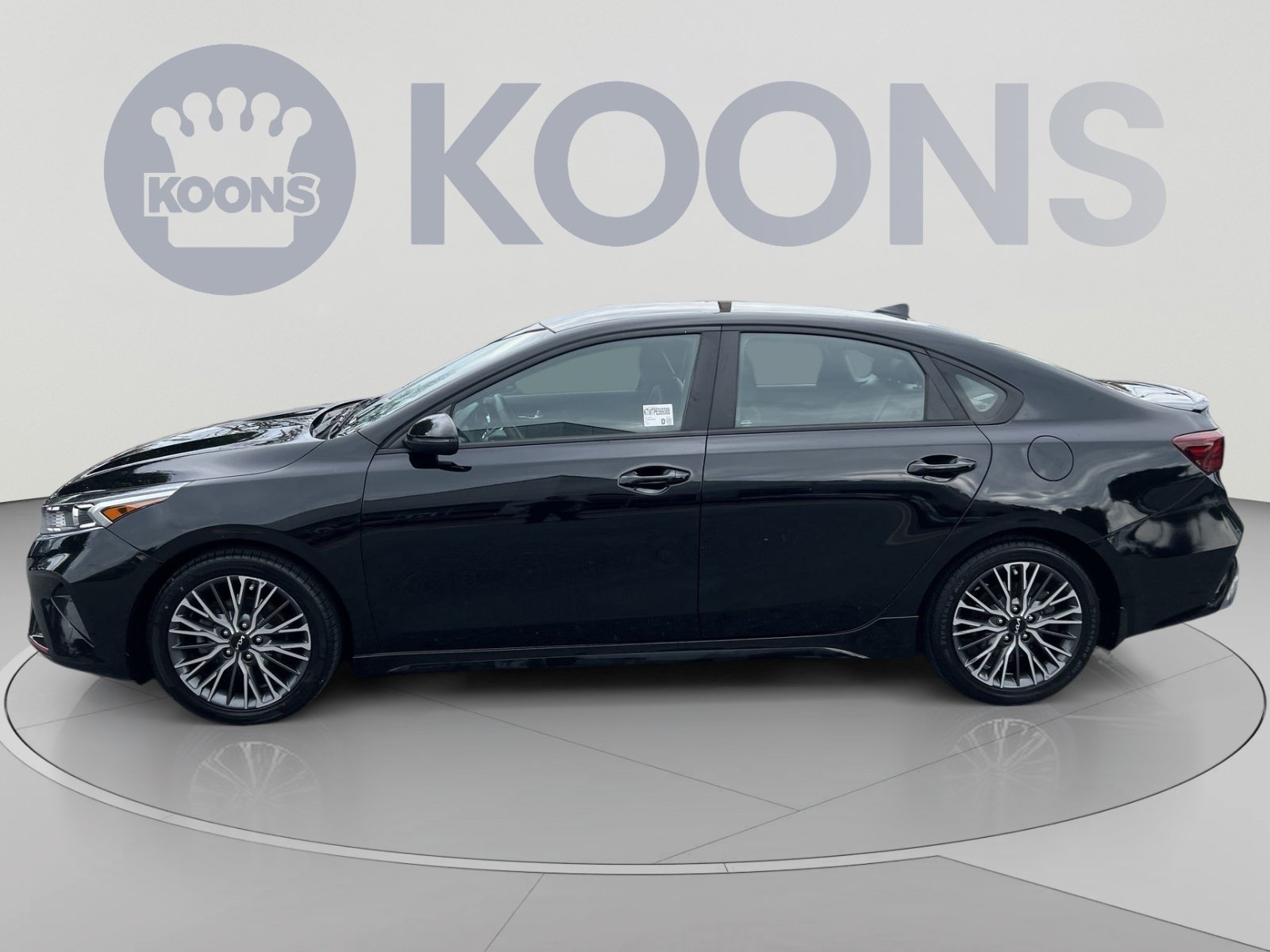 Used 2023 Kia Forte GT-Line w/ GT-Line Technology Package FWD image 2