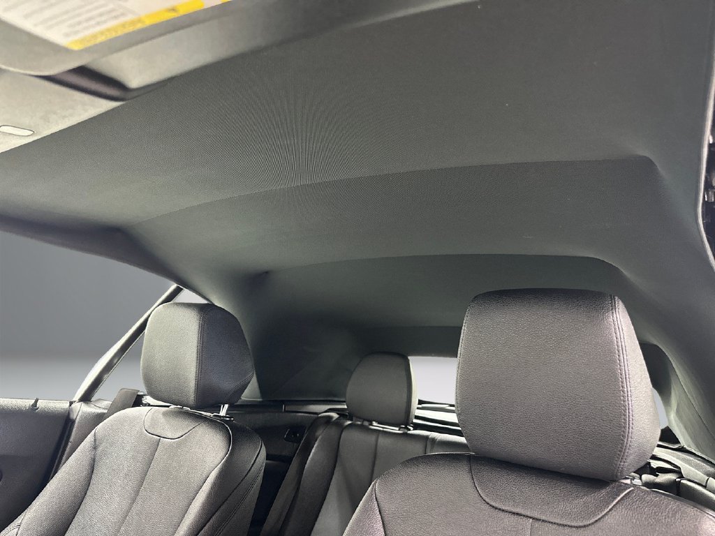 Used 2018 BMW 230i Convertible RWD image 17