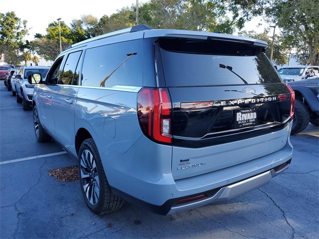 Used 2025 Ford Expedition Max Platinum w/ Driver's Package image 3