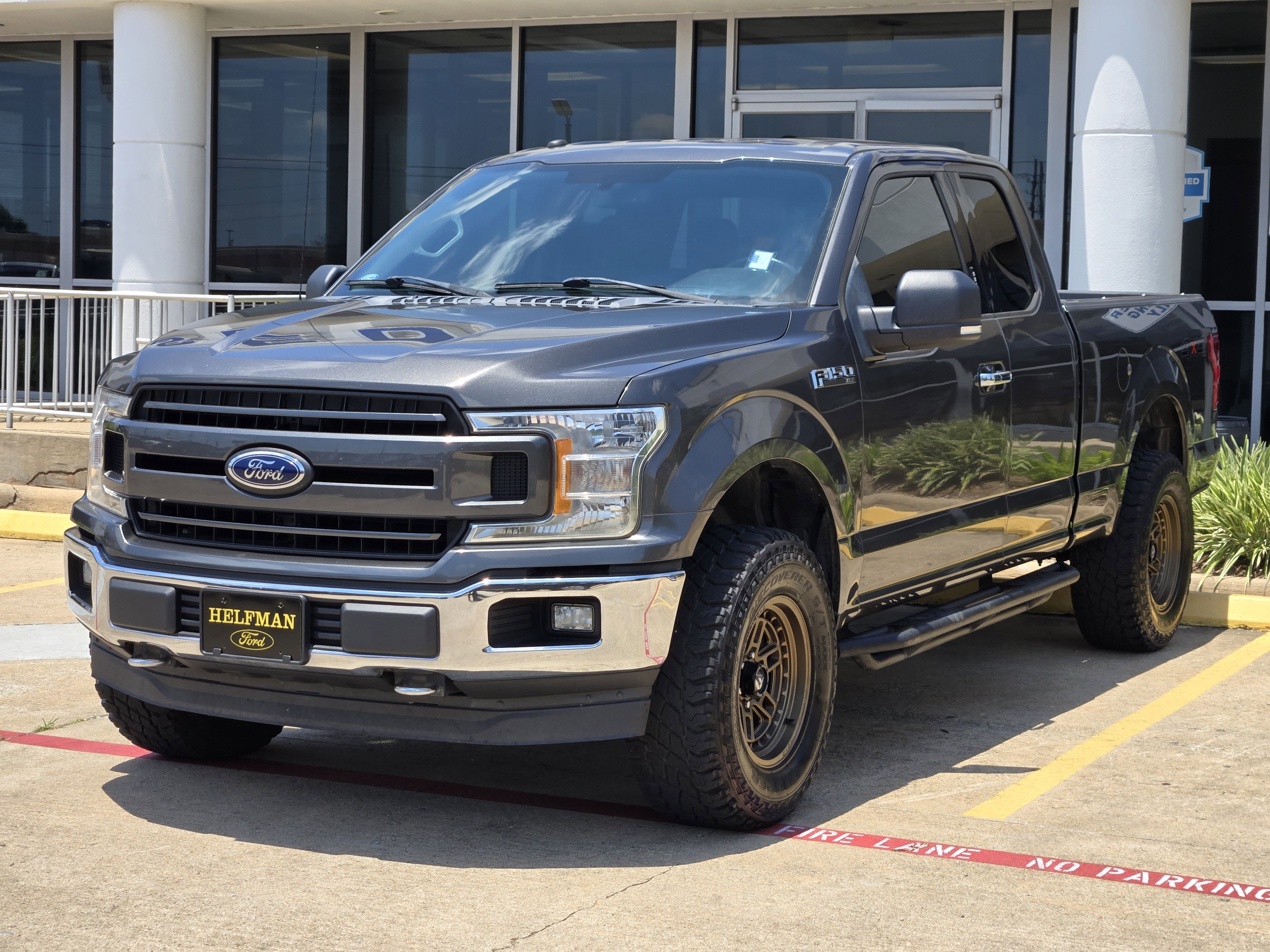 Used 2018 Ford F150 XLT w/ Equipment Group 302A Luxury AWD/4WD image 2