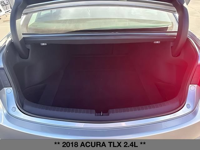 Used 2018 Acura TLX FWD image 10