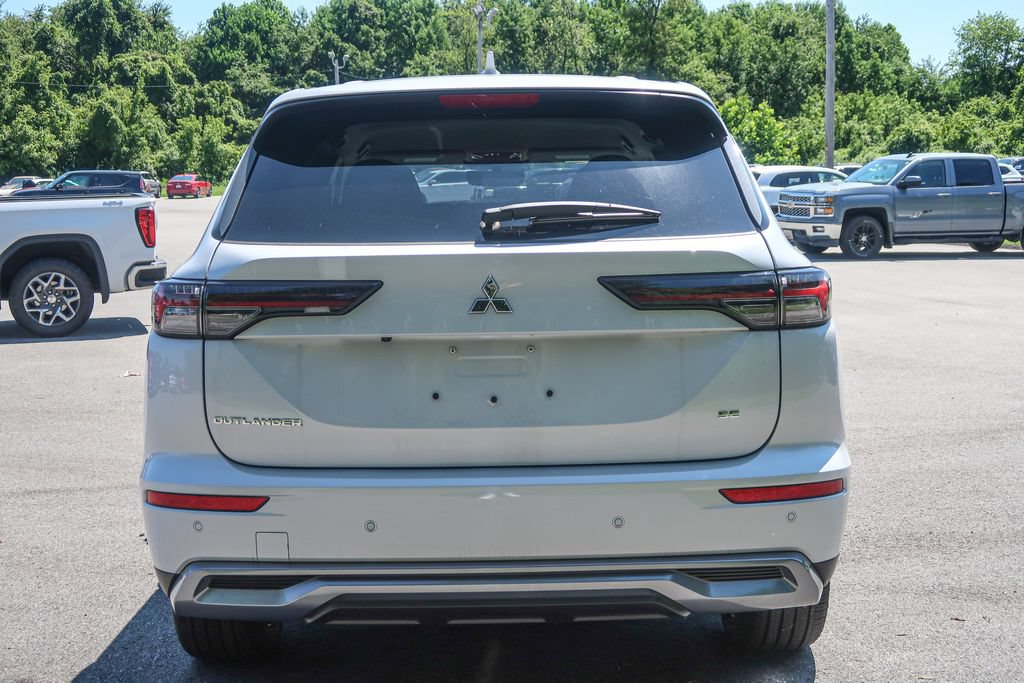 New 2026 Mitsubishi Outlander SE FWD image 10