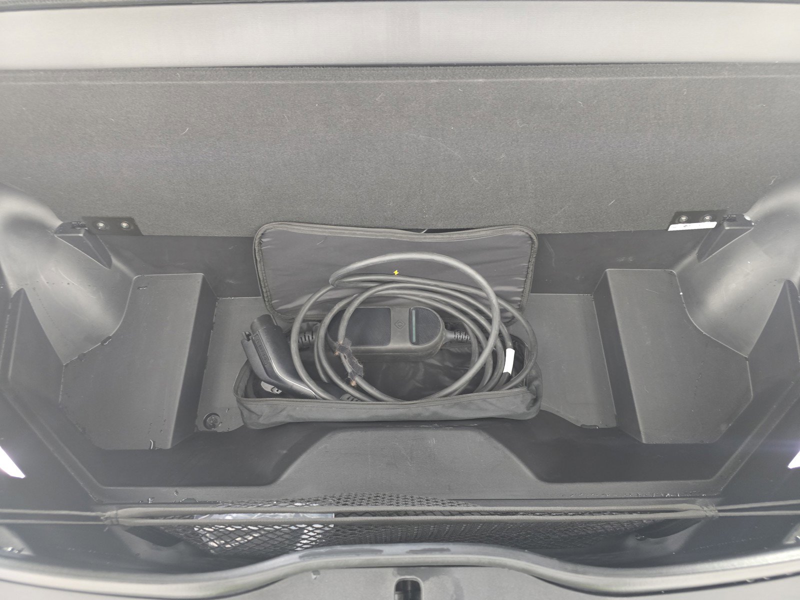 Used 2023 Rivian R1S Adventure image 14