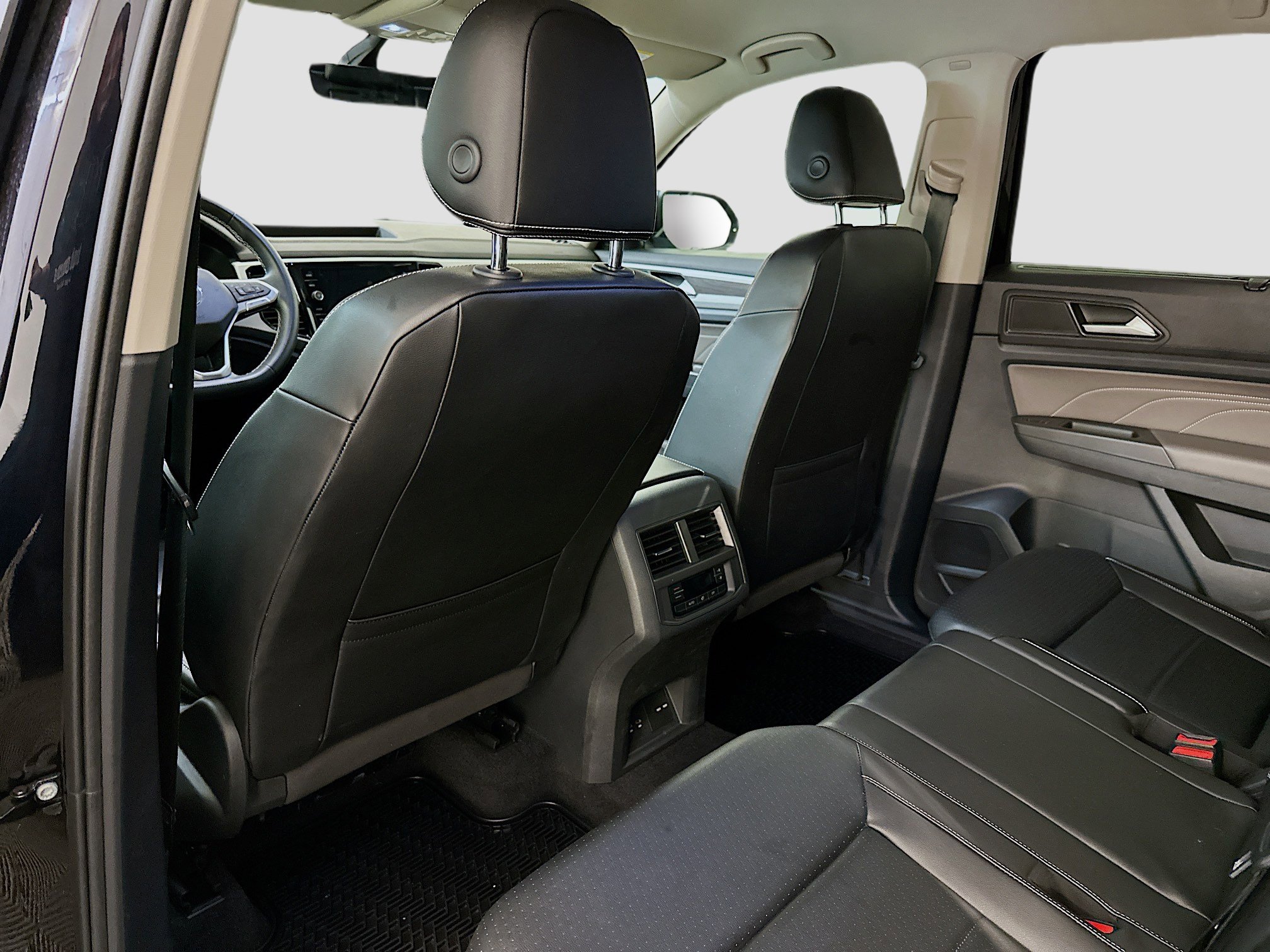 Used 2022 Volkswagen Atlas SE image 28