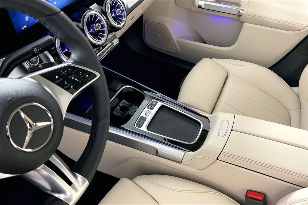 Used 2026 Mercedes-Benz GLB 250 4MATIC image 12