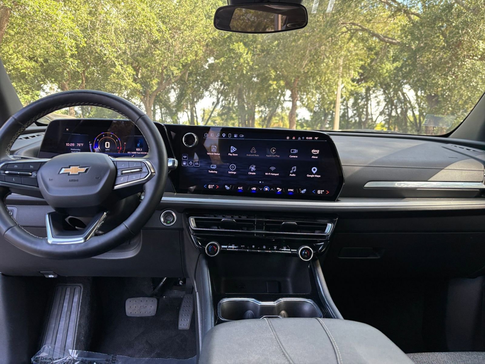 Used 2025 Chevrolet Traverse LT image 47