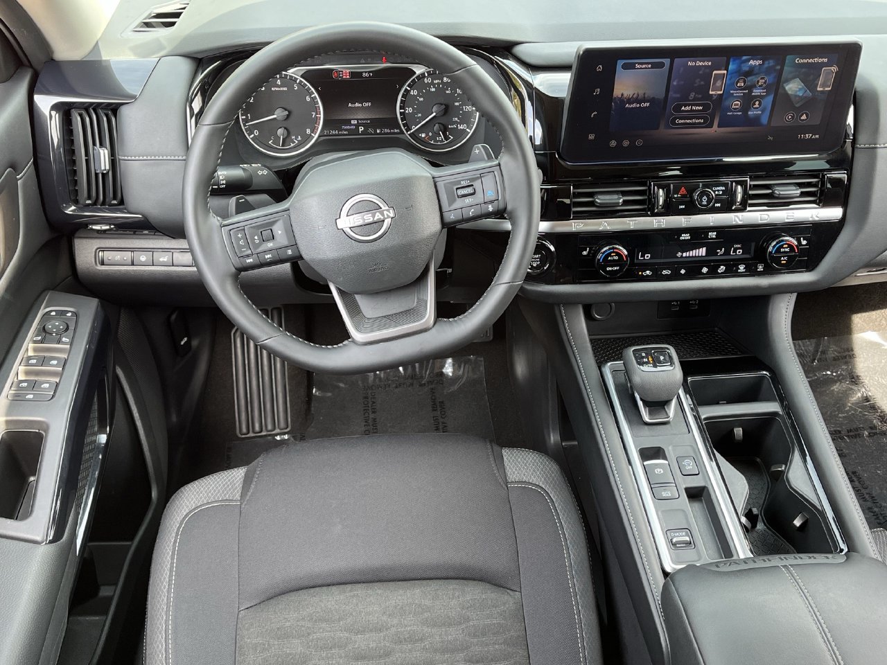 Used 2026 Nissan Pathfinder SV FWD image 10