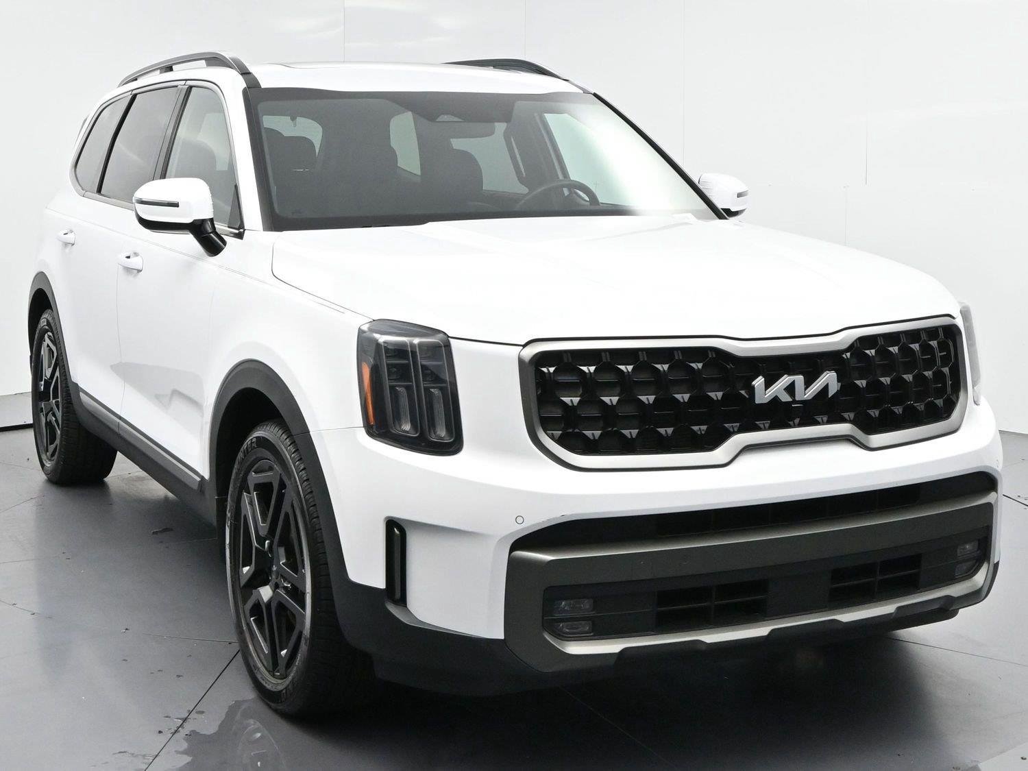 Used 2023 Kia Telluride SX X-Line AWD/4WD image 2