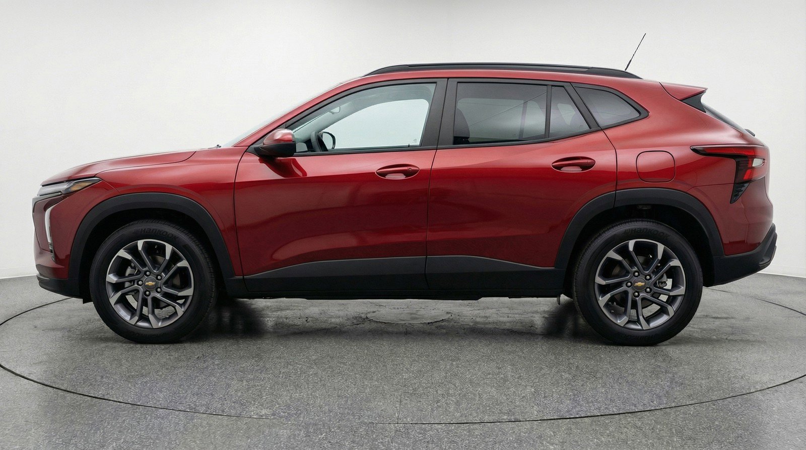 Used 2025 Chevrolet Trax LT image 5