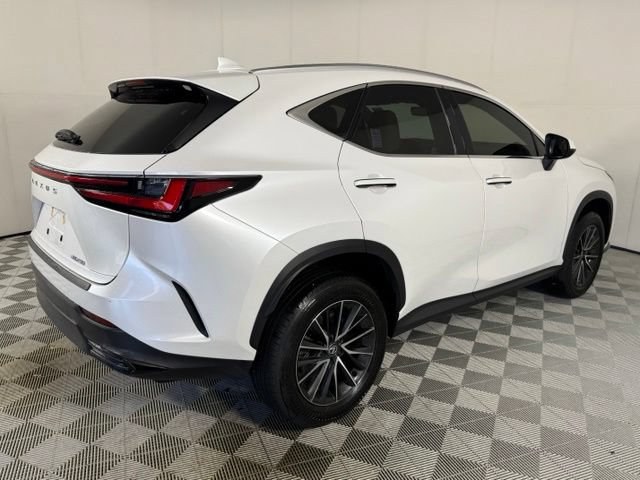 Used 2024 Lexus NX 250 FWD w/ Towing Package (2000 Lbs) image 5