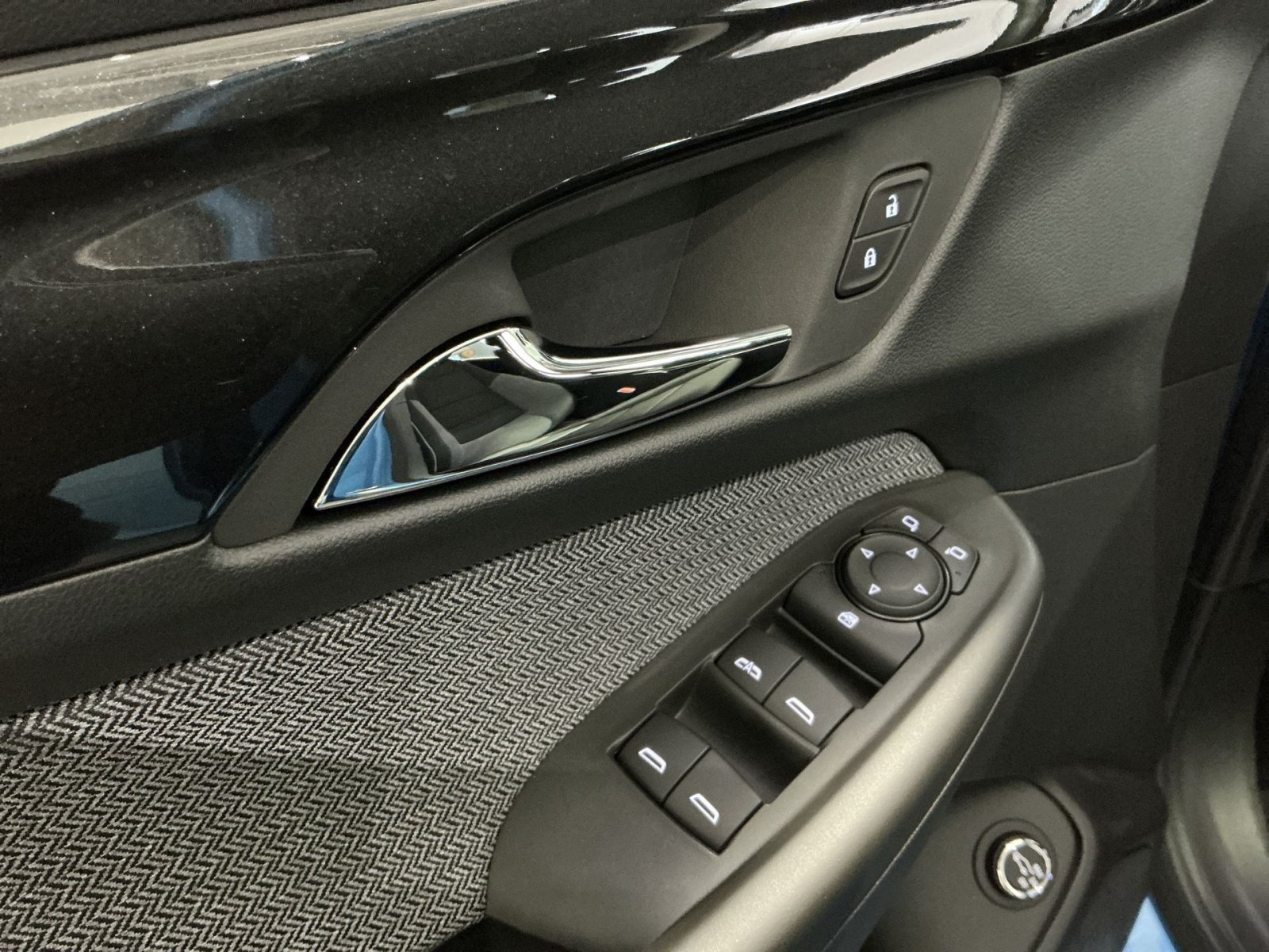 New 2026 Chevrolet TrailBlazer LT w/ Convenience Package FWD image 16