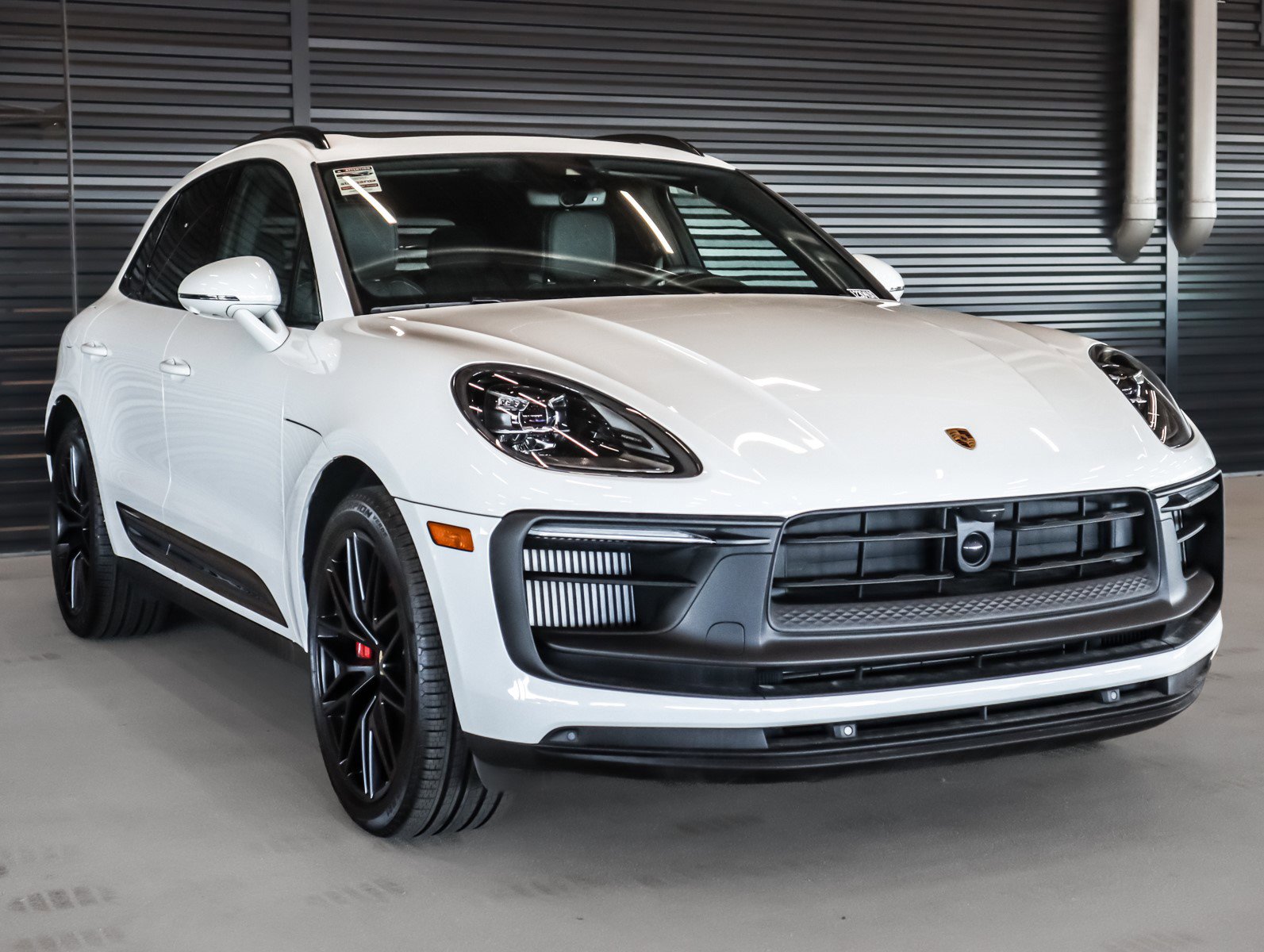 Used 2025 Porsche Macan GTS image 7