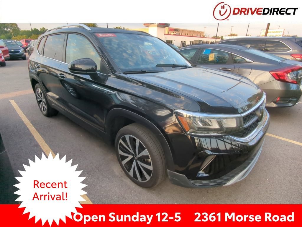 Used 2024 Volkswagen Taos SE FWD image 1