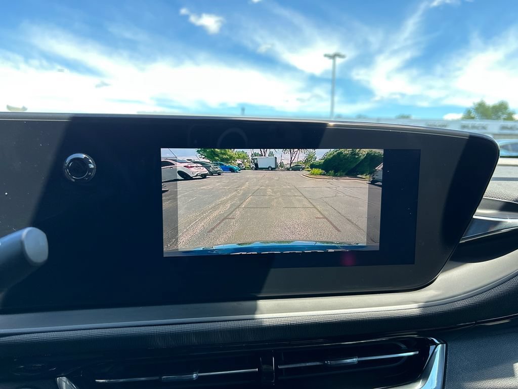 Certified 2025 Buick Envista Avenir FWD image 26