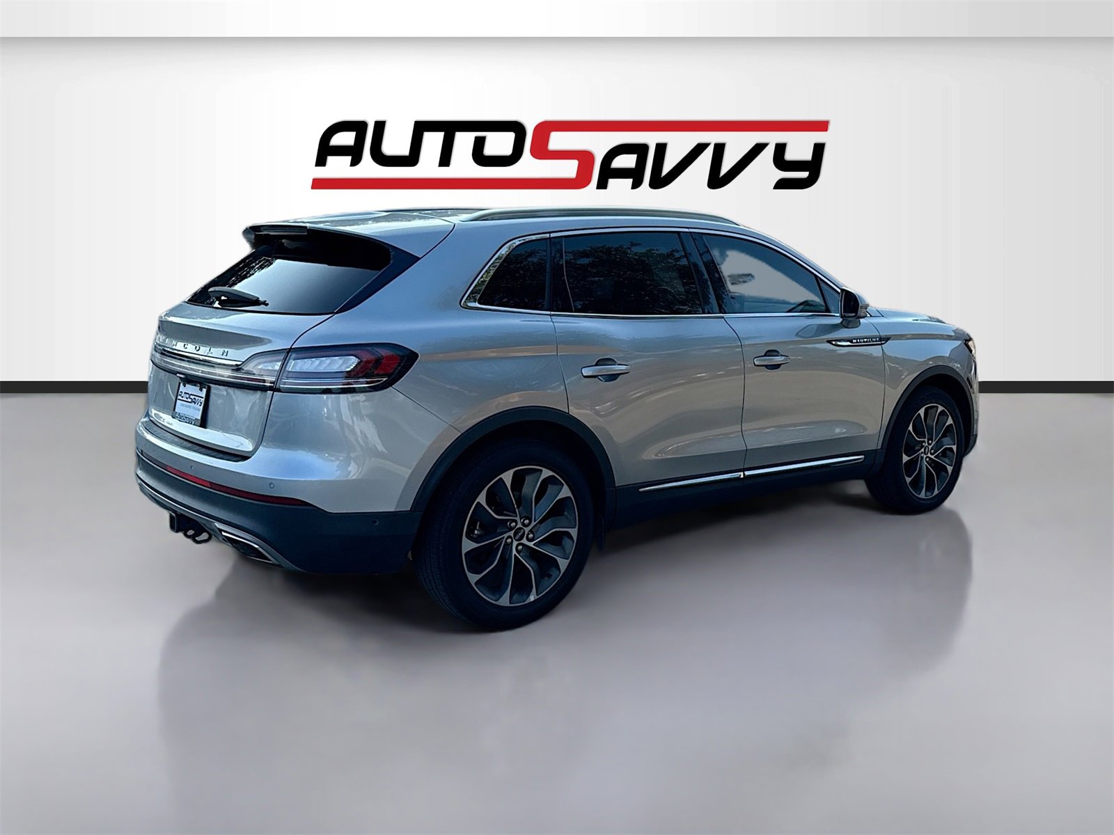 Used 2023 Lincoln Nautilus Reserve image 7