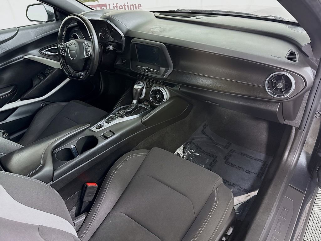 Used 2018 Chevrolet Camaro LT RWD image 27