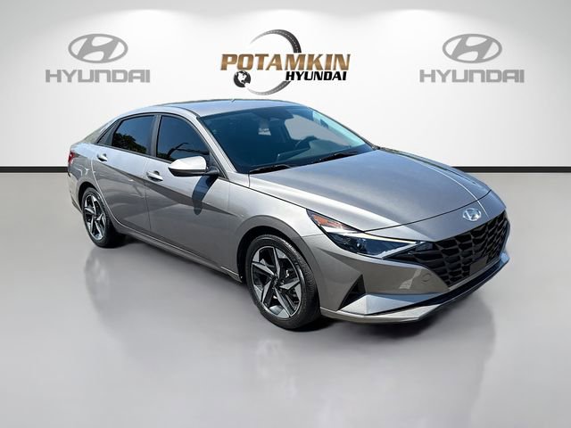 Certified 2023 Hyundai Elantra SEL w/ Convenience Package image 3