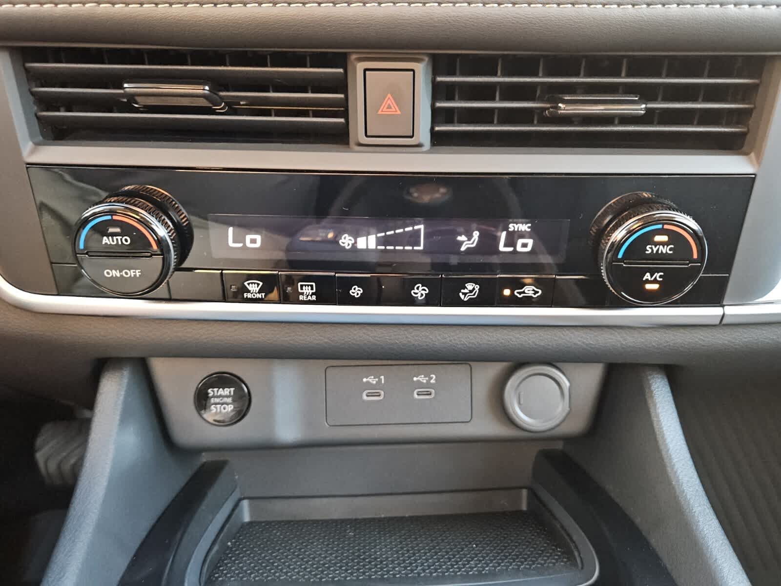 Used 2026 Nissan Rogue SV AWD/4WD image 10