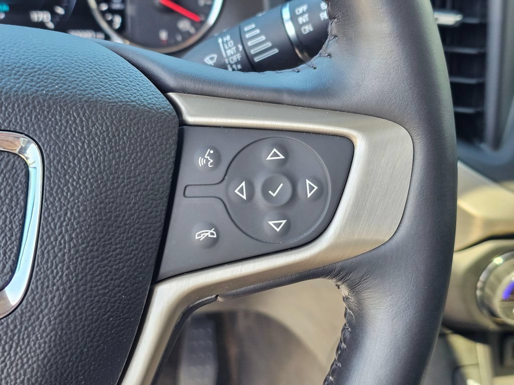 Used 2017 GMC Acadia Denali w/ Technology Package AWD/4WD image 29