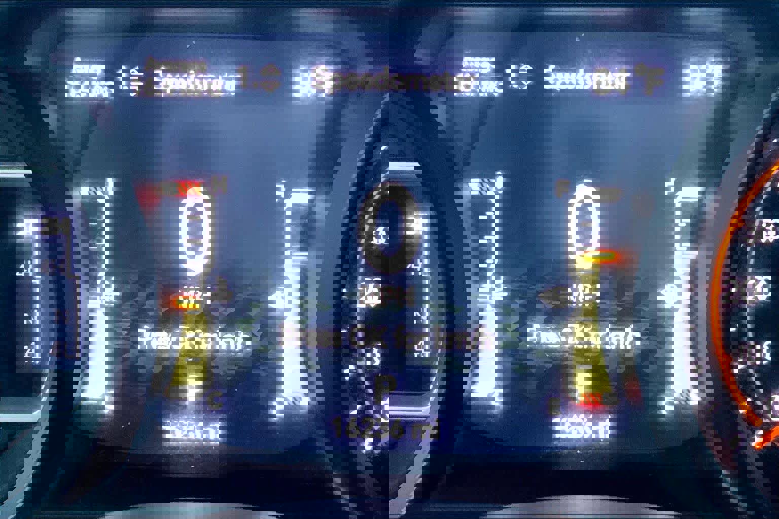 Used 2024 Jeep Wrangler Unlimited Rubicon w/ Technology Group AWD/4WD image 23