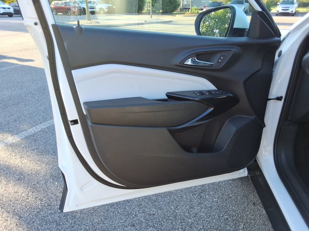 New 2026 Chevrolet Trax LT w/ Driver Confidence Package FWD image 19