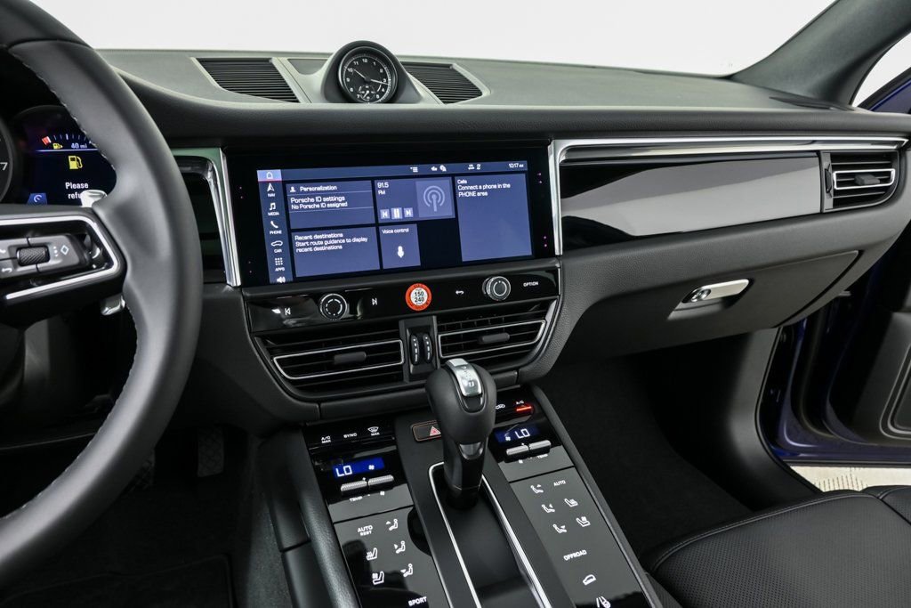 New 2026 Porsche Macan image 13