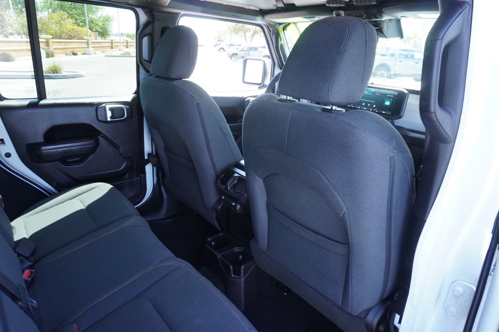 Used 2024 Jeep Wrangler Unlimited Sport AWD/4WD image 14