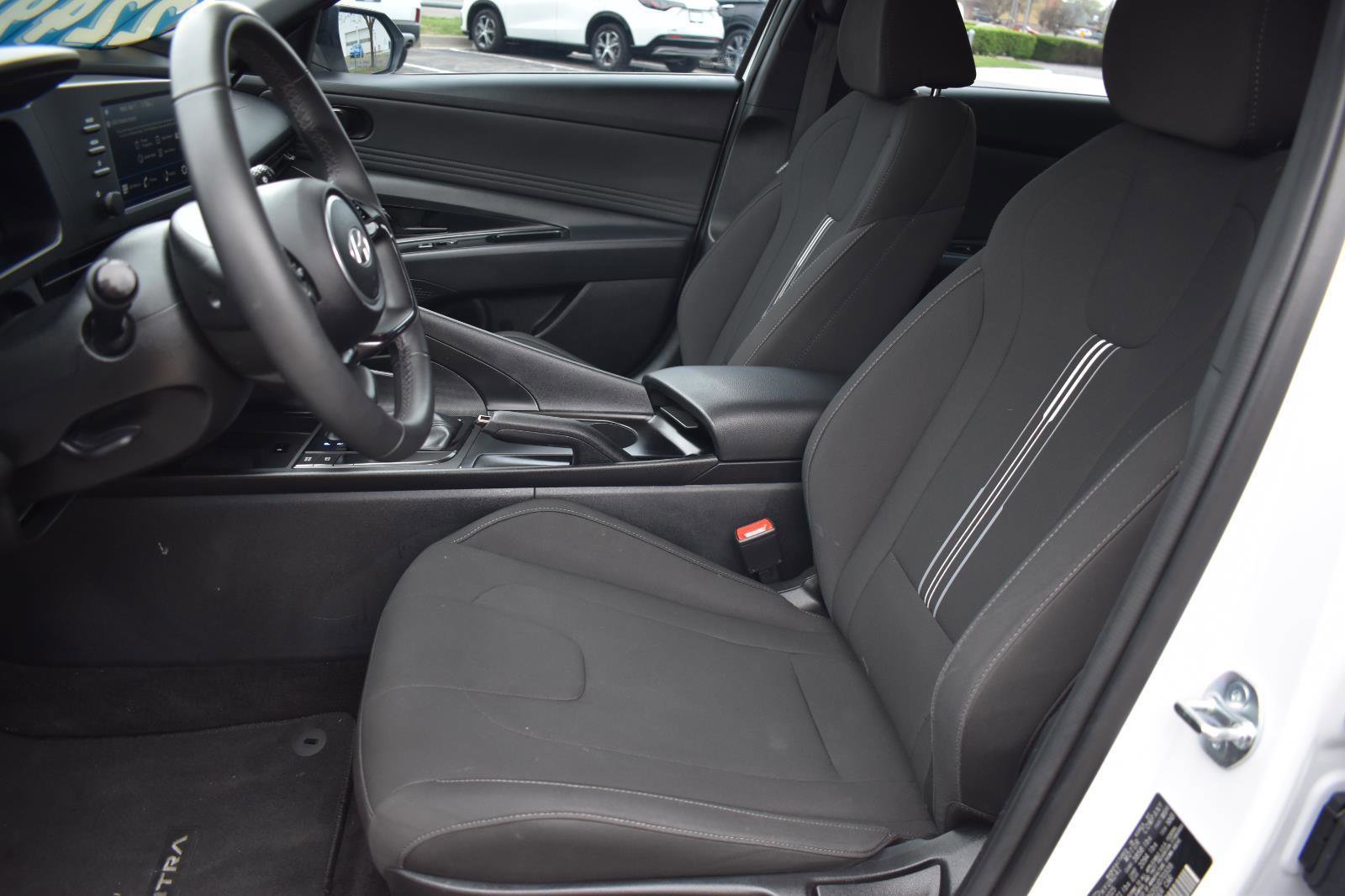 Used 2025 Hyundai Elantra Sport image 18